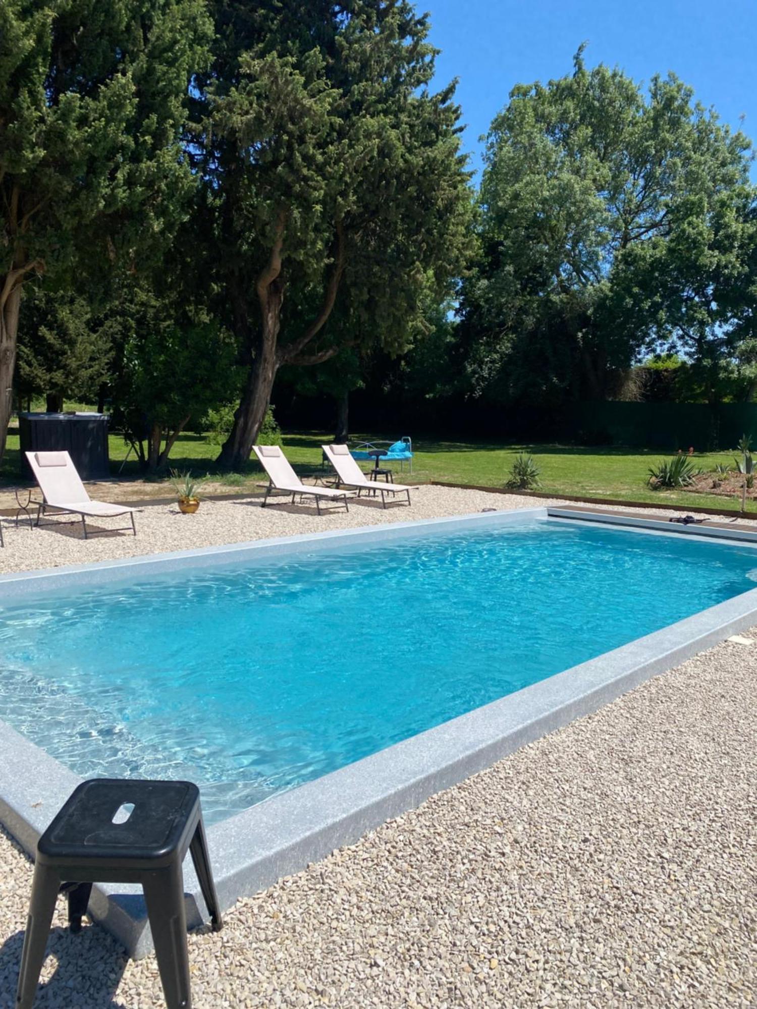Appartement Les Cypres De L'Ile Avignon Exteriör bild
